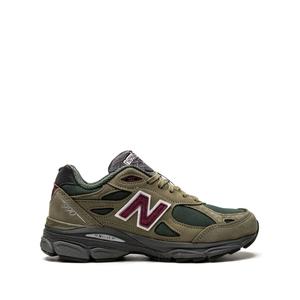 Кроссовки 990V3