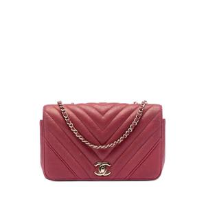 Маленькая сумка на плечо Chevron Caviar Statement Flap (2019 год)
