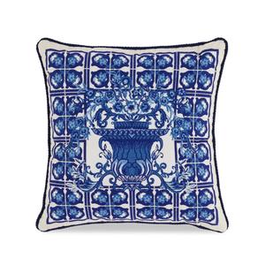Подушка с принтом Majolica