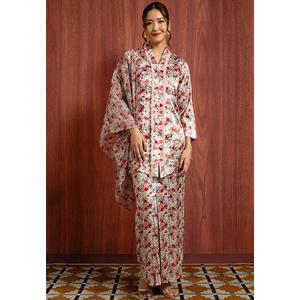 SALMA KURUNG LABUH SET С ШАЛЬЮ