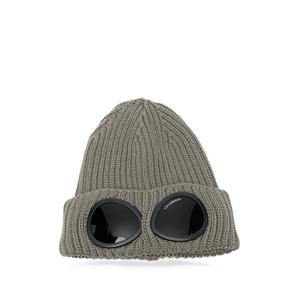 Шапка бини в рубчик с декором Goggle