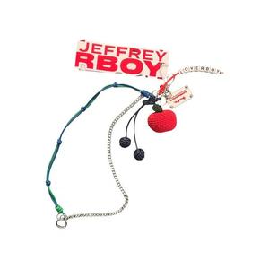 Брелоки и шнурки Charles Jeffrey Loverboy Character Crochet Bag Charm 'Apple'