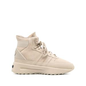 Хайкеры Athletics Los Angeles из коллаборации с Fear Of God
