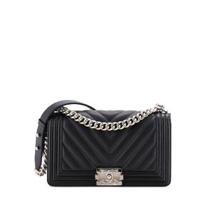 Сумка на плечо Boy Flap Bag Chevron Calfskin Old среднего размера