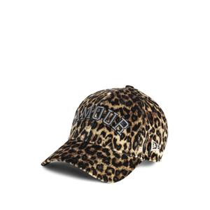Бархатная кепка из коллаборации с New Era