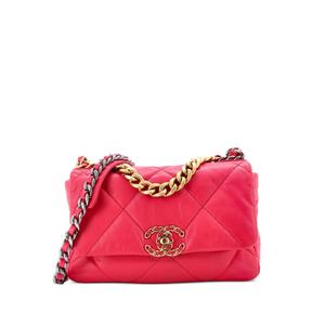 Стеганая сумка через плечо 19 Flap Bag среднего размера