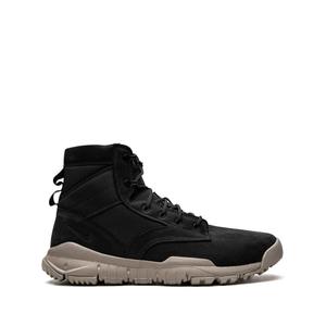 Высокие кроссовки SFB 6