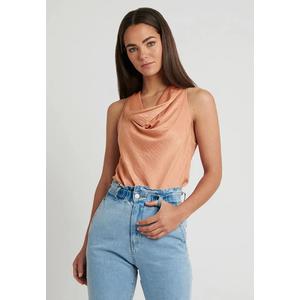 Топ Carissa