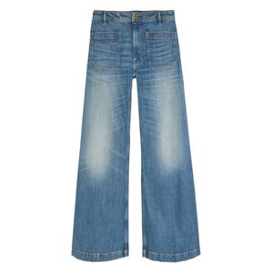 Джинсы bootcut с накладным карманом