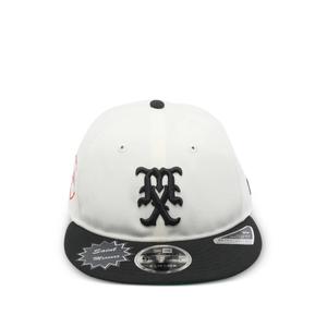 Кепка с логотипом из коллаборации с New Era
