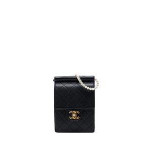 Сумка через плечо Quilted Lambskin Vertical Chic Pearls Flap (2019 год)