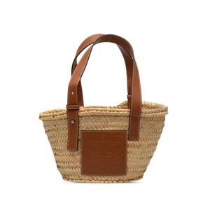 Сумка-тоут Small Raffia Anagram Basket (2020 год)