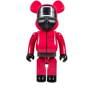 Фигурка Be@rbrick Guard из коллаборации с Squid Game