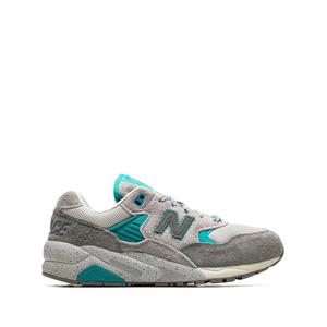 Кроссовки 580 из коллаборации с Palace