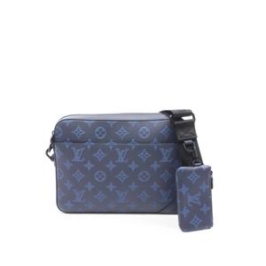 Клатч Duo Messenger Monogram Shadow (2021 год)