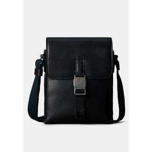 Эмблематичная сумка с клапаном-репортером - Calvin Klein Jeans