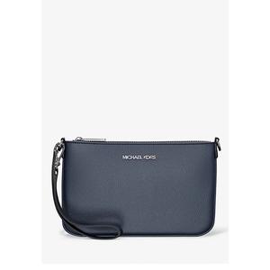 Маленький конвертируемый клатч из галечной кожи Jet Set Small Pebbled Leather Convertible Wristlet