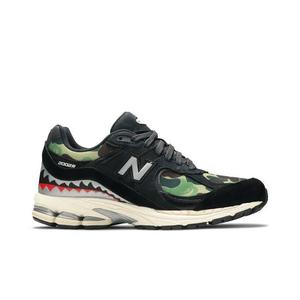 Кроссовки BAPE x New Balance 2002R 'Apes Together Strong - Black Camo'