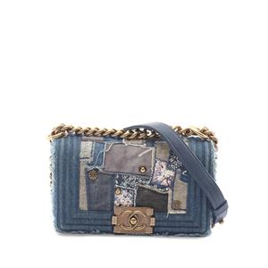 Маленькая сумка на плечо Boy Chanel (2014-2015 годы)