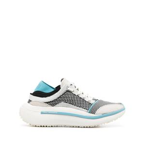 Кроссовки Qisan из коллаборации с adidas