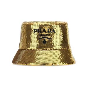 Панама с пайетками