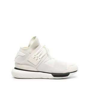 Высокие кроссовки Qasa из коллаборации с adidas