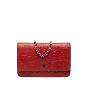 Сумка через плечо CC Embossed Lambskin Camellia Wallet On Chain (2014 год)