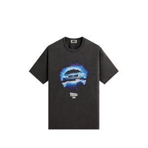 Футболка DeLorean из коллаборации с Back to the Future