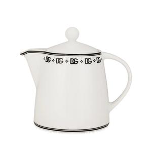 Фарфоровый чайник