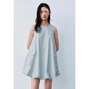Мини-платье А-силуэта с карманом и вырезом-халтер