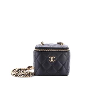 Мини-клатч Tiny CC Link Vanity Case with Chain Quilted Caviar