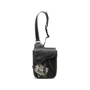 Сумка через плечо Stussy Bee Applique Saddle (2020 год)