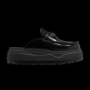 Мюли Air Jordan Wmns Jordan Mule 'Black Metallic Silver'