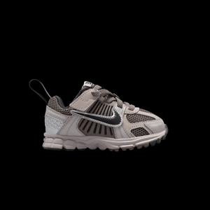 Беговые кроссовки Nike Vomero 5 TD 'College Grey Cave Stone'