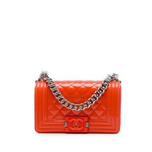 Маленькая сумка через плечо Quilted Patent and Acrylic Boy Flap (2014-2015 годы)