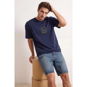 Темно-синяя футболка с принтом Oversize/широкий крой Tmnss26Ts00071