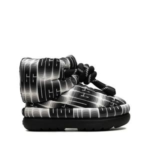 Угги Classic Maxi Wavelength Short Black/White