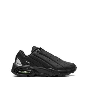 Кроссовки Hot Step Air Terra Nocta из коллаборации с Drake