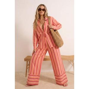 Розовый oversize комплект из рубашки и брюк в полоску Tbess26Au00021