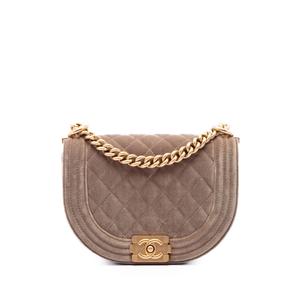Сумка через плечо Quilted Velvet Boy Messenger Bag (2021-2026 годы)