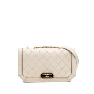 Сумка через плечо Quilted Calfskin Octagon CC Clasp Flap (2017-2018 годы)